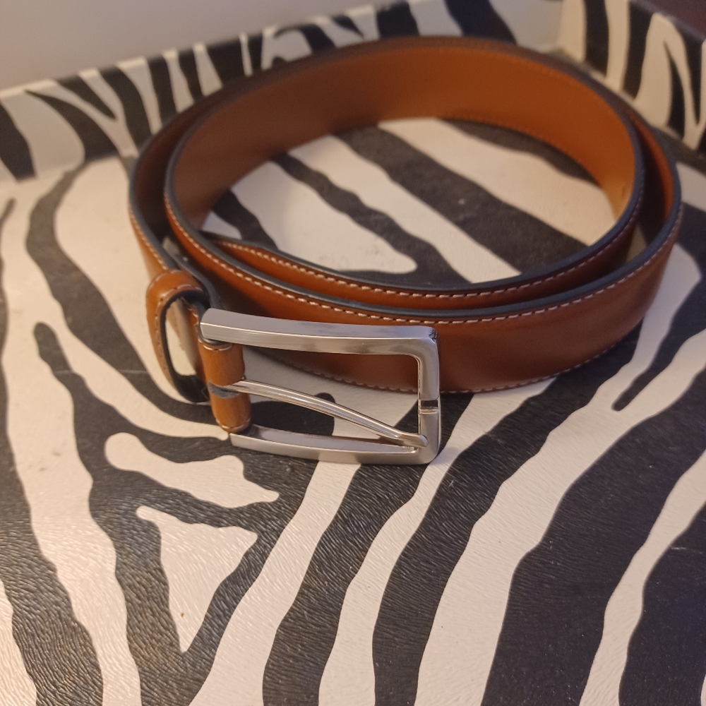 English Laundry 38 waist Mens Brown Leather Belt Brushed Gold Tone Buckle EUC